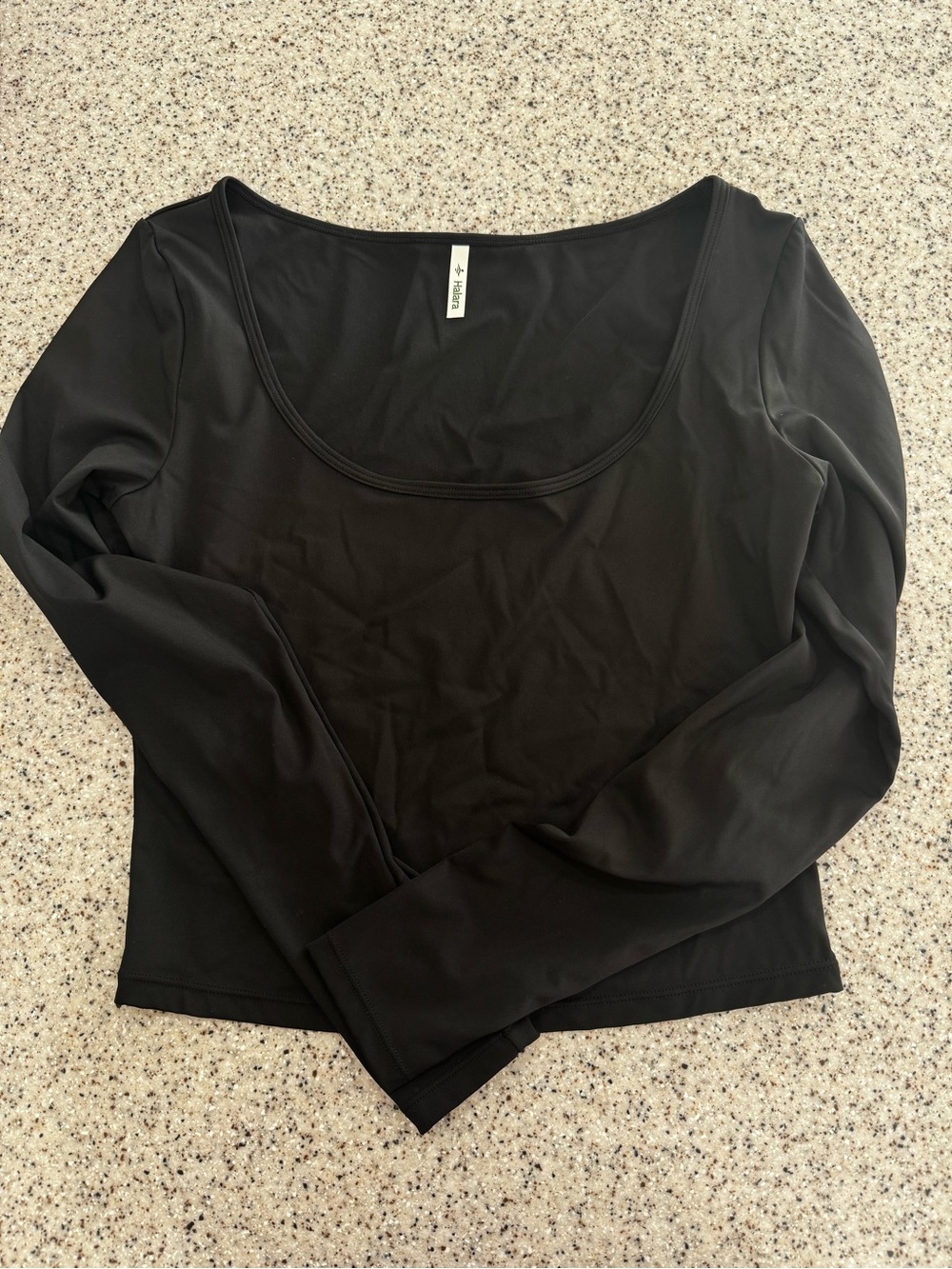 Halara scoop neck shirt
